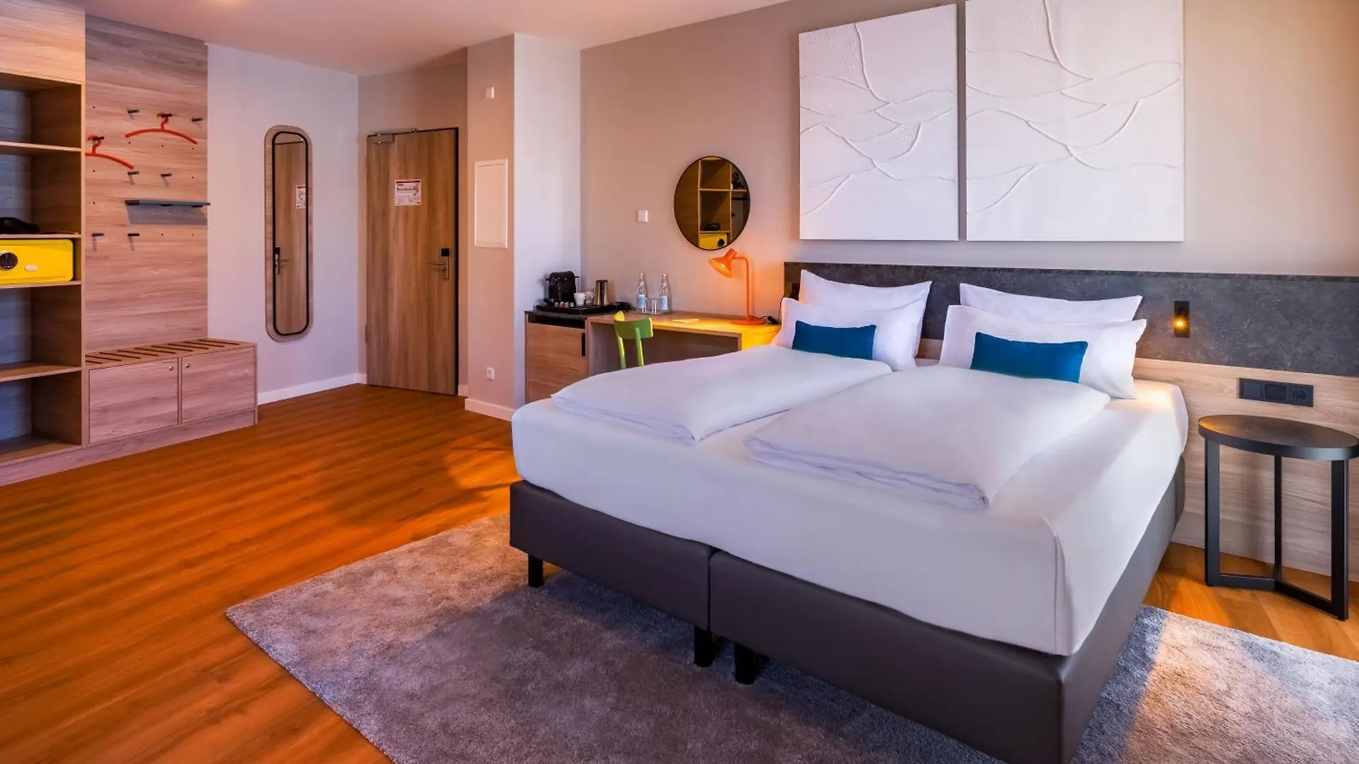 Ramada Encore By Wyndham Munich Messe contacts