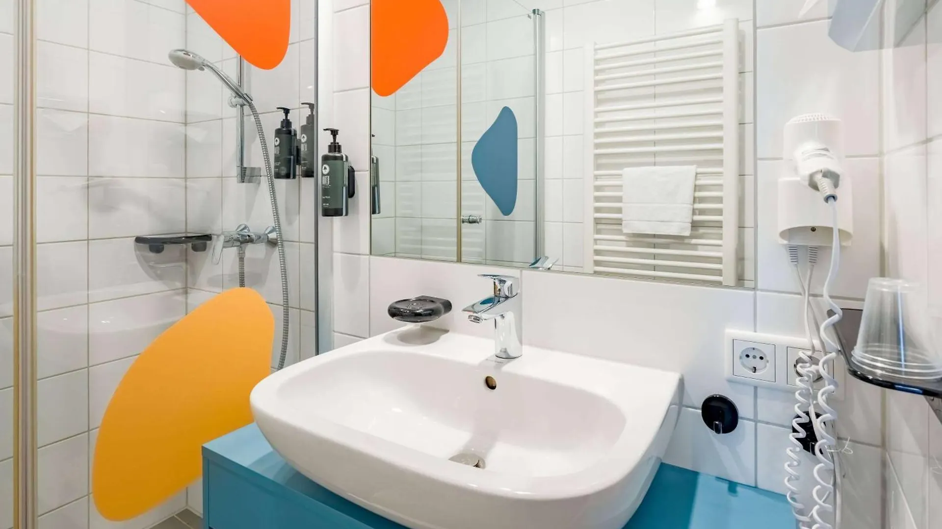 Ramada Encore By Wyndham Munich Messe