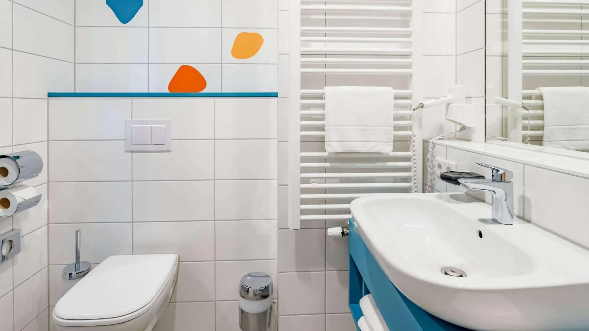 Ramada Encore By Wyndham Munich Messe מלון